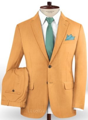 Светло-оранжевый костюм из шерсти
